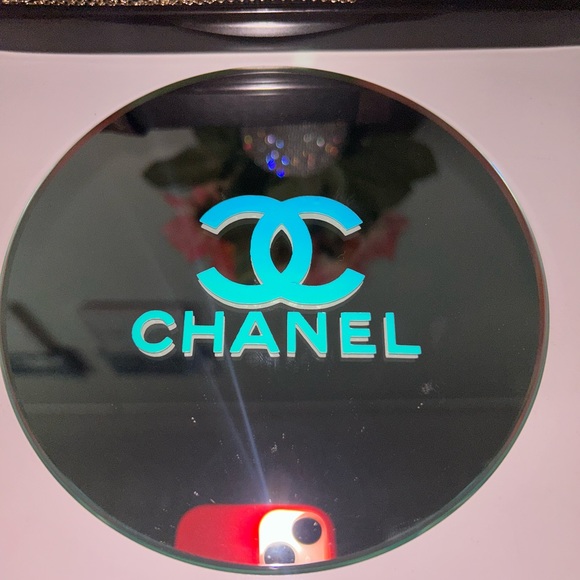 Meet your Posher, April - Picture 16 of 16